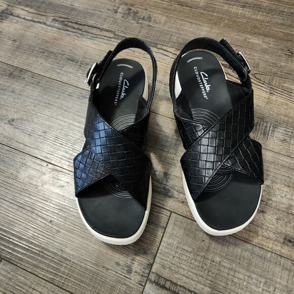 Clarks cloudsteppers woven design sandals womens size 7 black slip on SH2 - Picture 1 of 8